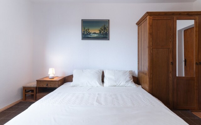 Seafront Spacious Apartment Spazzio