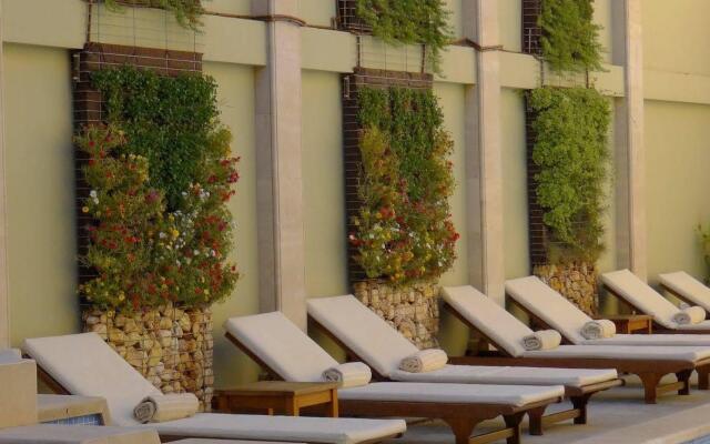 Aparthotel Galeón Suites