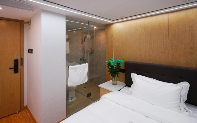 Qingmu Select Hotel (Shanghai Hongqiao Airport Longbai Xincun Subway Station)