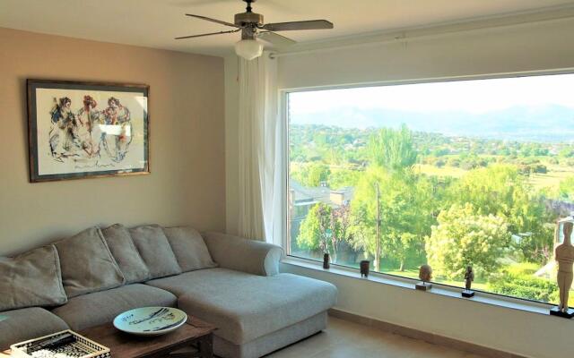 Enticing Holiday Home in Galapagar with Private Terrace