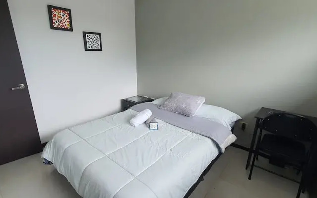 Modern Miravalle Apartment