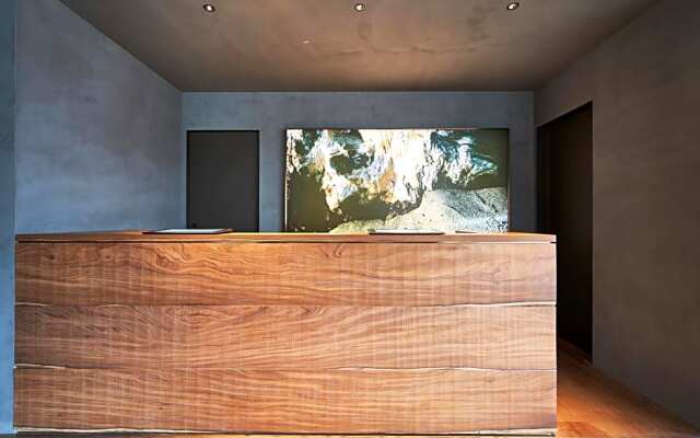 Отель The Reign Hotel Kyoto