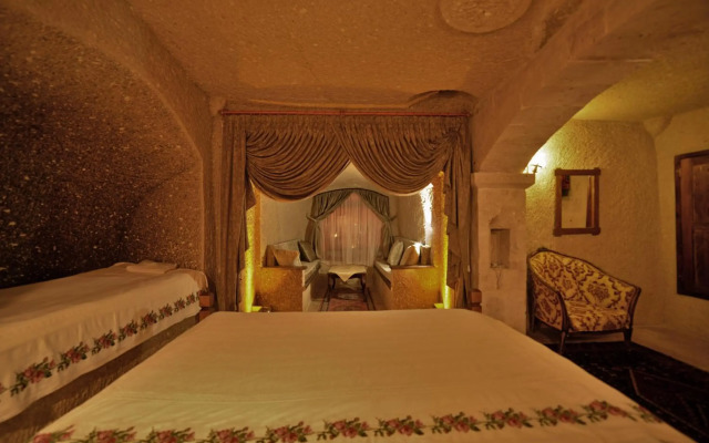 Grand Cave Suites