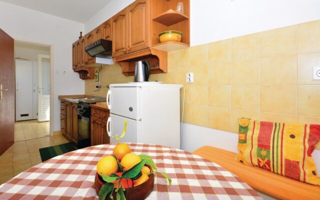 Stunning Home in Hvar With Wifi and 2 Bedrooms