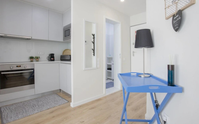 Liiiving | Bright Light Studio