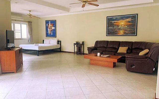 Private Beach Majestic Pool Villa Pattaya