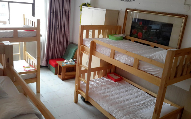 Thinh Vuong Hotel – Guest Rooms – Ho Chi Minh City
