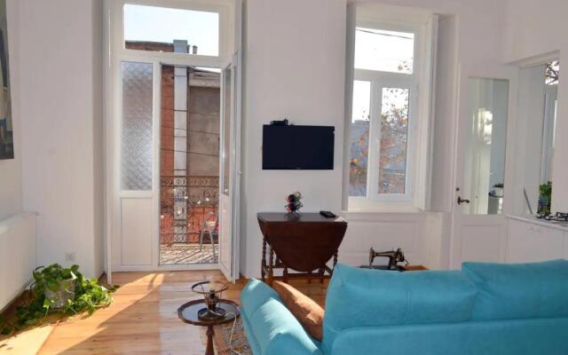 Pirosmani Courtyard next to Fabrika