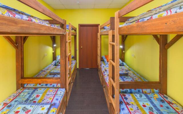 Hostel Friends