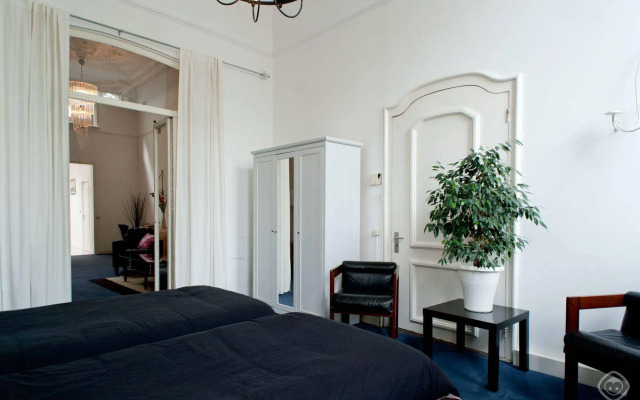 Prins Hendrik Apartments