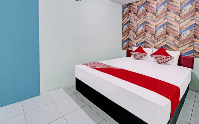 OYO Life 92032 Utama Hotel & Karaoke