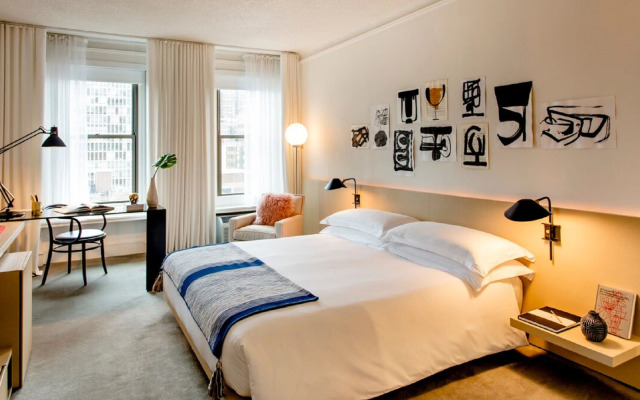 The Chicago Hotel Collection Ambassador Gold Coast