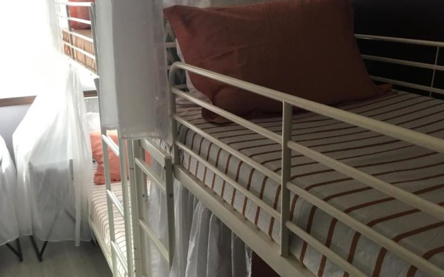 Just for sleep - Parisian Male dorm room -daily stay from 20h to 10h