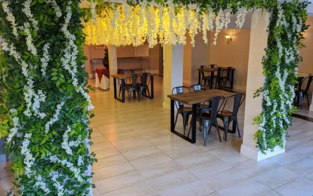 Mayfair Hotel