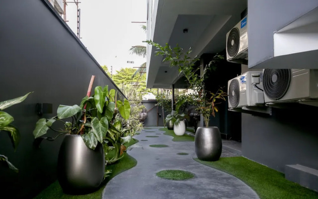 George Residence Banana Island