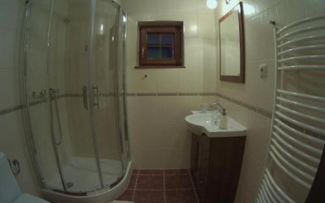 Guest House Tri Korunky