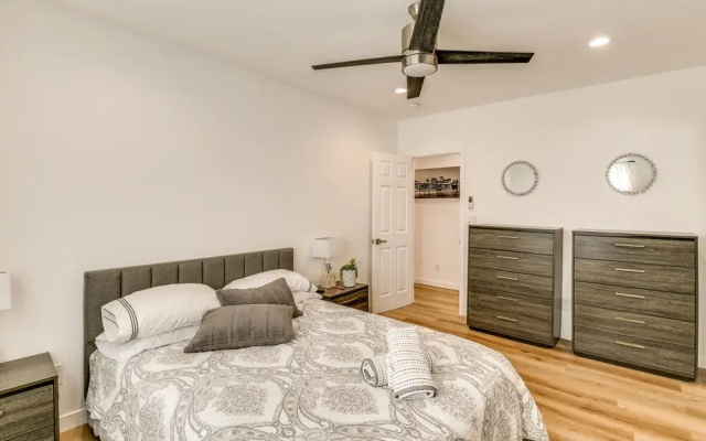 East Los Angeles Home - 7 Mi to Downtown!