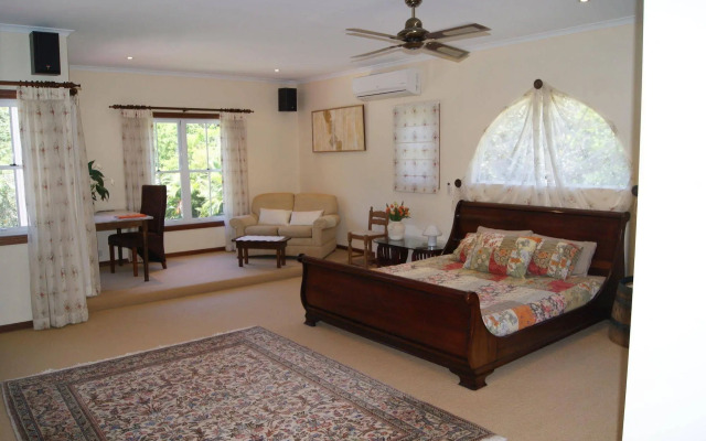 Kingfishers Manor @ Noosa