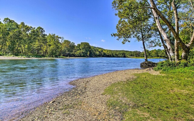 Branson Getaway w/ Balcony & Resort Amenities!