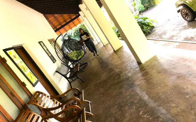 Ceylon Kingsmen Garden Hotel