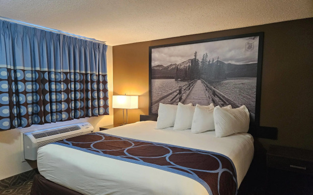 Super 8 by Wyndham Spruce Grove