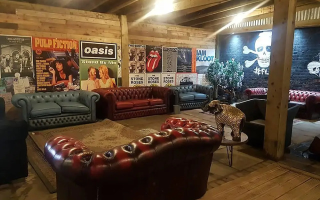 Manchester Party Pad