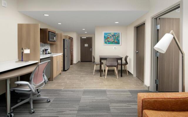 Home2 Suites by Hilton Miami Doral West Airport