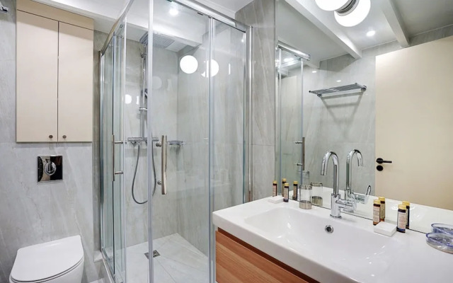 Cottage With 2 Rooms in Batignolles