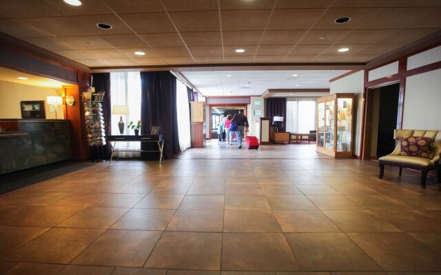 Cortina Inn