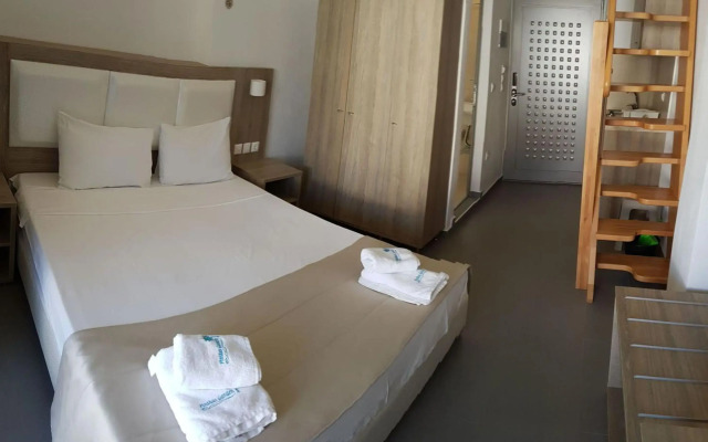 Finikas Garden Beach Resort Nikiti
