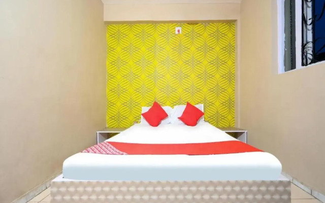 Oyo Flagship 806008 Hotel New Athiti Nivas