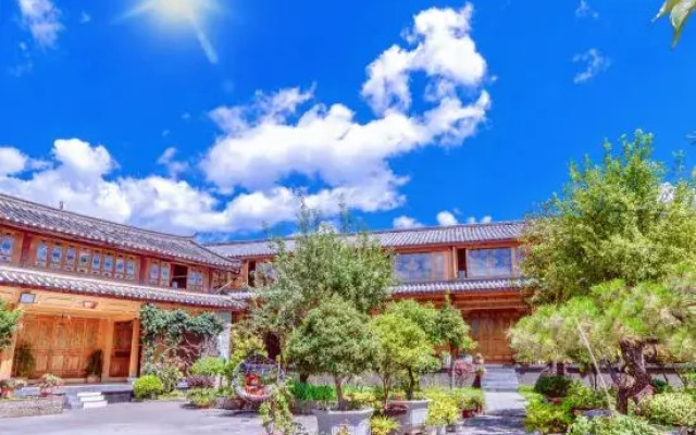 Lijiang Wenfu Courtyard Inn
