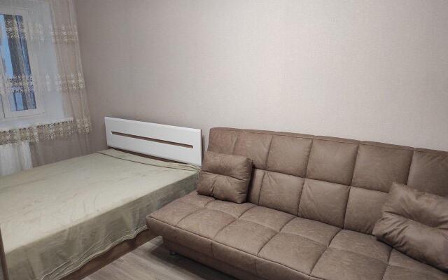 Апартаменты на проезде Созидателей, 13