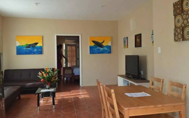 The Tropical Villa