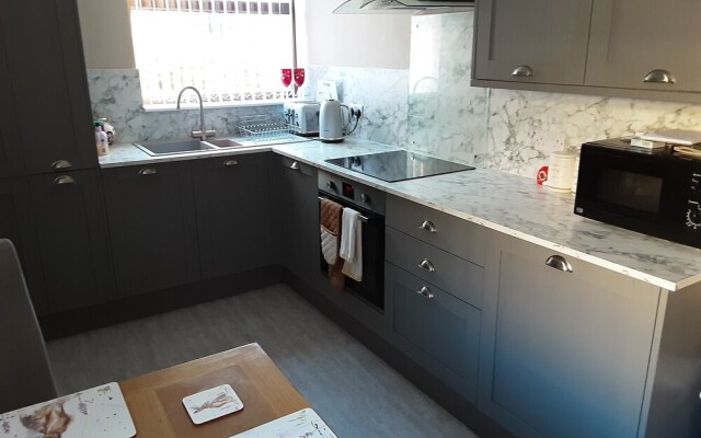 3-bed Bungalow Near Conwy Valley Close to Castle