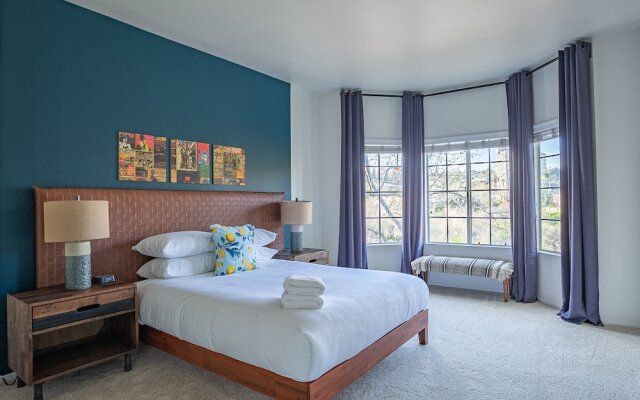 WanderJaunt - Stylish Mission Valley Apts