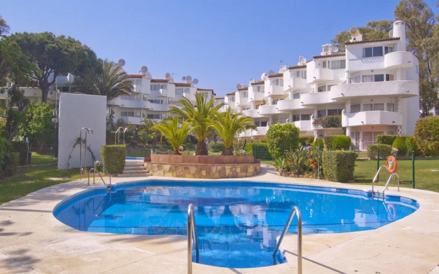 Beautiful family duplex walking distance to the beach