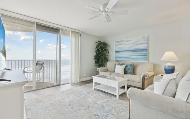 Ocean Walk 506