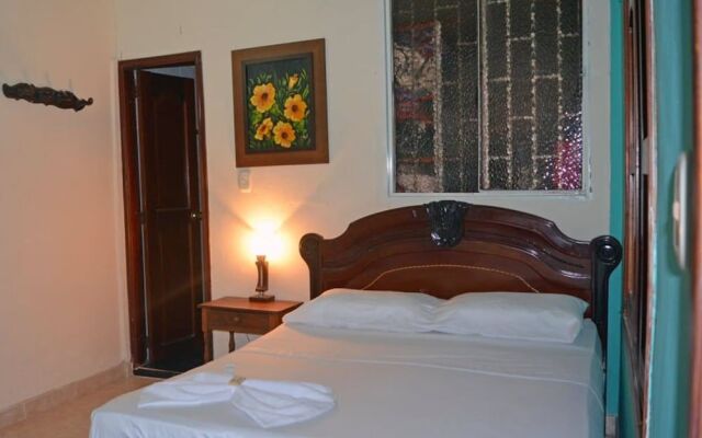 Mayleen Colonial Hotel