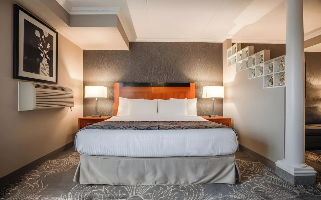 Monte Carlo Inn Barrie Suites