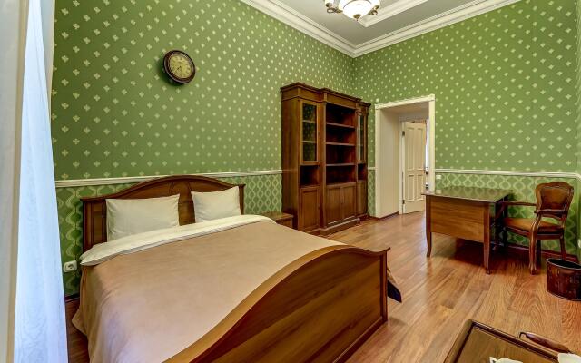 Апартаменты на набережной канале Грибоедова 25