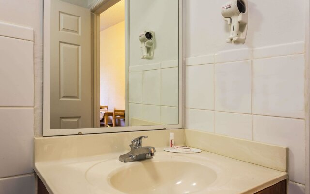 Travelodge Suites by Wyndham Lake Okeechobee