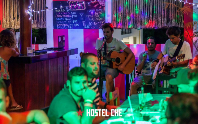 Che Playa Hostel & Bar