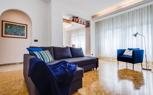 Large Bright Flat 15 Mins From Castel Sant'angelo