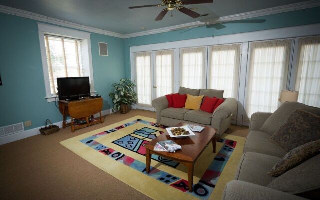 Inn on Crescent Lake Bed and Breakfast