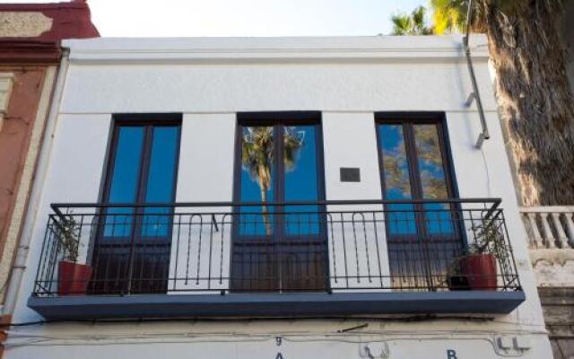 SingularStays Marina