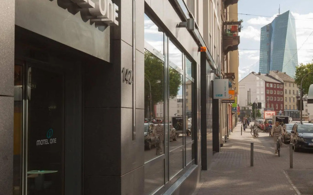 Motel One Frankfurt East Side