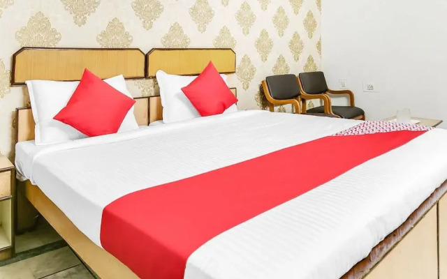 OYO 47645 Hotel Sai Vinayak Boarding And Lodging