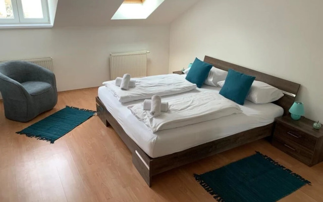 Business And Holiday Apartments