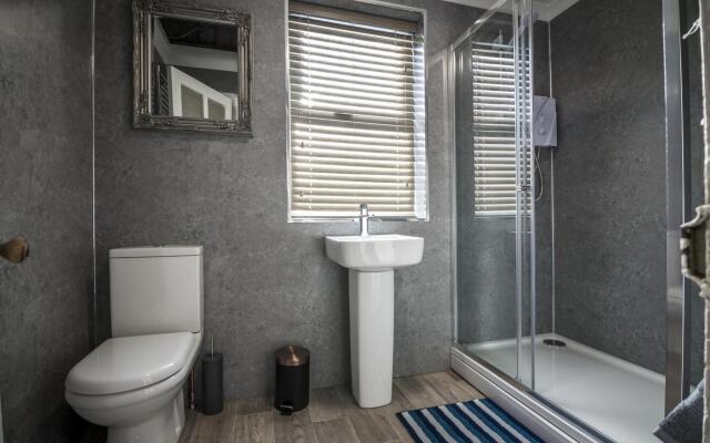 Ivydene - 3 Bedroom Holiday Home - Tenby